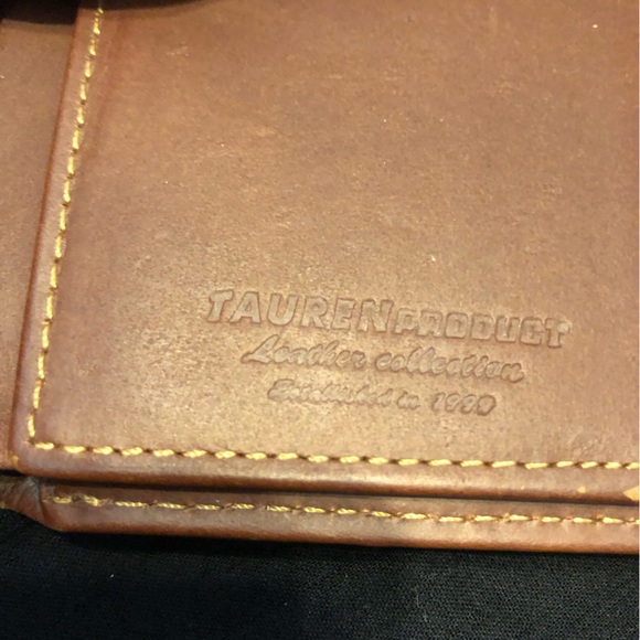 Leather Tri-Fold Wallet - Picture 3 of 7